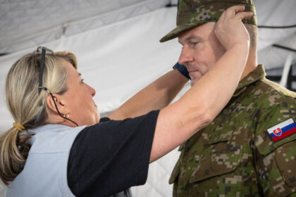 soldatul pellegrini 49 de ani in slovacia presedintele tarii participa la stagiul de rezervist pentru a da un exemplu 686fe29b271e5