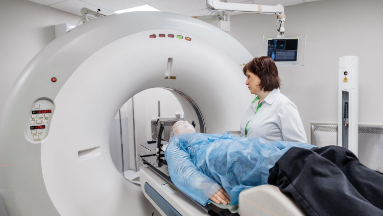 un barbat a murit dupa ce a intrat intr o camera rmn purtand un lant metalic de noua kilograme la gat 687de74420b12