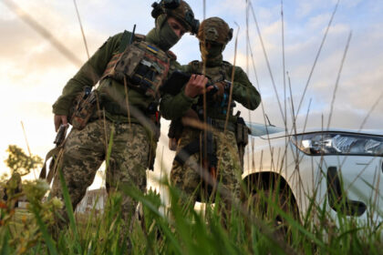 un recrut ucrainean a impuscat doi instructori chiar in timpul antrenamentelor 68791fb7ceb61