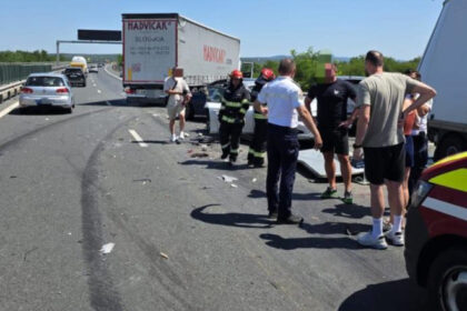 video accident grav cu sapte vehicule pe a1 deva nadlac trei copii si 11 adulti au fost raniti trafic restrictionat in zona 6867ae1580806