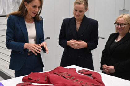 video kate middleton si a deschis expozitie intr un muzeu din londra ce piese de colectie sunt expuse 688b3efe7715a