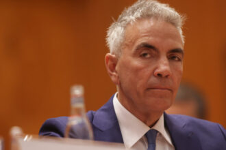 video pierderi uriase la bugetul de stat 266 de companii cu un minus de 25 miliarde de lei pe lista se afla nume grele din sectorul public 687fda994c939