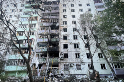 video primul atac rusesc soldat cu victime asupra orasului cernauti masina de razboi a rusiei ucide aproape de granita cu romania 687240683f8be