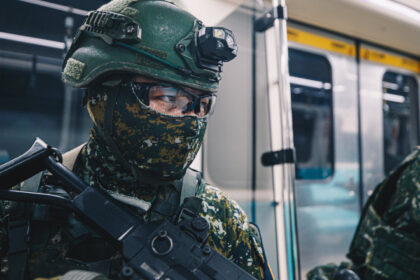 video rachete stinger si lansatoare de grenade la metrou trupele taiwaneze se pregatesc in subteran pentru o invazie chineza 687b98ef0528e