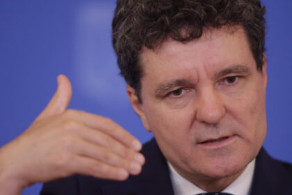 video raspunsul lui nicusor dan intrebat daca si a ales o locuinta de protocol s a prelungit armistitiul cu spp 6874cfc8c3d69