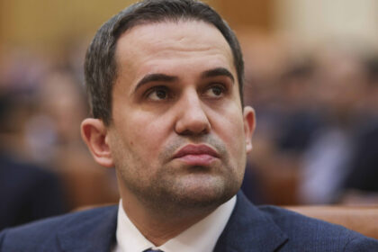 video reactia ministrului transporturilor dupa ce numele sau a aparut intr un dosar de dare de mita 688a5e9cb0842