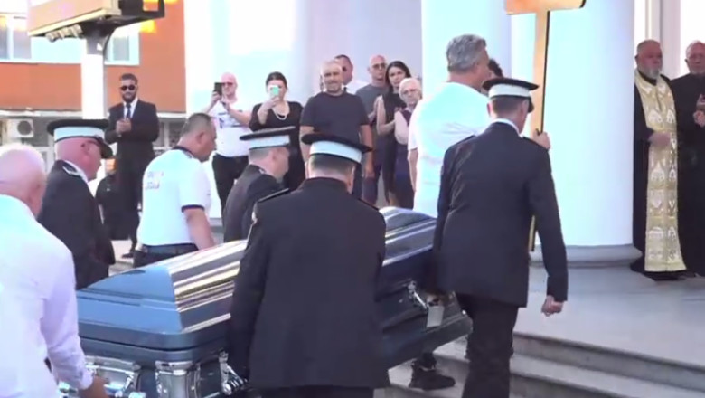 video sicriul cu trupul neinsufletit al campionului mihai leu intampinat cu aplauze la hunedoara 68659ef8686d5