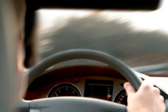 video un adolescent de 17 ani din timisoara a furat un microbuz si a facut accident minorul se afla sub influenta alcoolului 688b66a587143