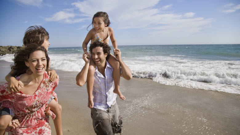 video varf de sezon pe litoral cat costa o zi de plaja la eforie nord in cursul saptamanii barman vanzarile au scazut drastic 6881ef2767fd6