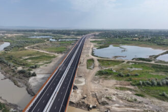 videofoto autostrada moldovei a7 al doilea cel mai lung pod rutier din romania deschis circulatiei 6870cc78bd9fd