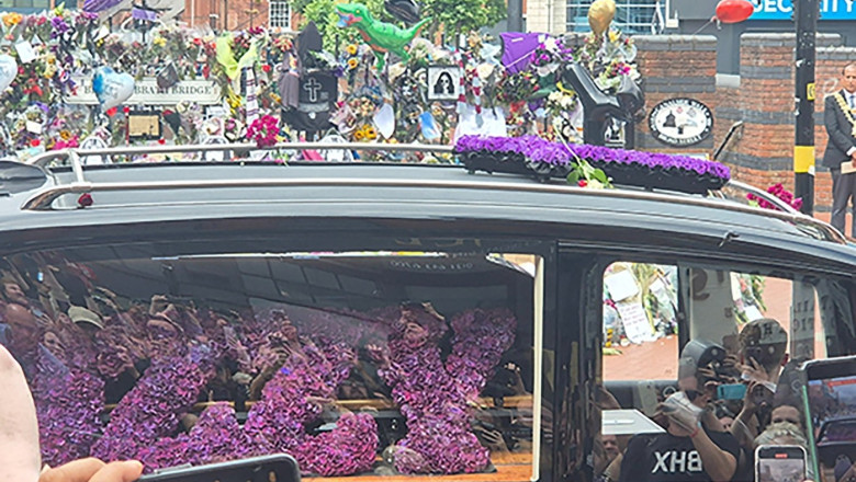 videofoto legendarul star rock ozzy osbourne condus pe ultimul drum cortegiul funerar a strabatut strazile din birmingham 688a31dbbb2c9