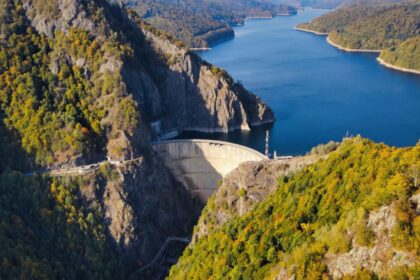 aur cere explicatii ministrului energiei despre golirea lacului vidraru care sunt consturile operatiunii si cine va fi tras la raspundere daca apar probleme 68a58949bf457