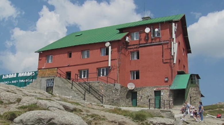 cabana babele a fost scoasa la vanzare cat costa unul dintre cele mai cunoscute simboluri ale bucegilor 68a5ada0647f0