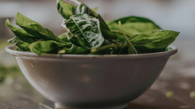 ce trebuie sa faci cu spanacul pentru a si pastra culoarea si dupa ce il prepari 68affb5a19bfe