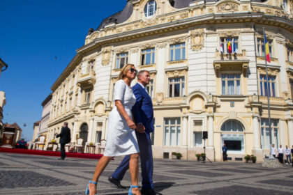 cine este politicianul care sustine ca a declansat procedura prin care anaf ii cere un milion de euro lui klaus iohannis 689e4c6e41196