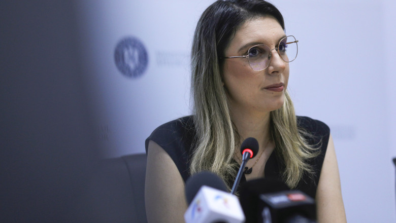 diana buzoianu avertizeaza romsilva inainte de numirea unui nou director au impresia ca nu vedem ce jocuri joaca 689073bf659ae