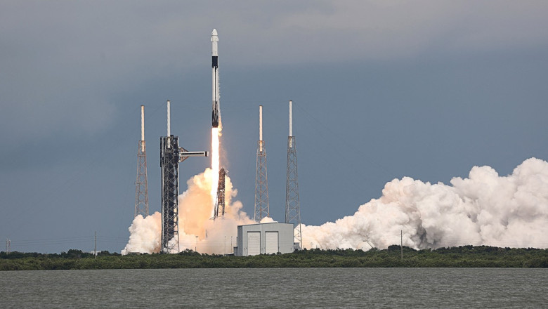 donald trump reduce standardele de mediu pentru lansarile de rachete masura il avantajeaza pe fostul sau colaborator elon musk 689d8ba4df948