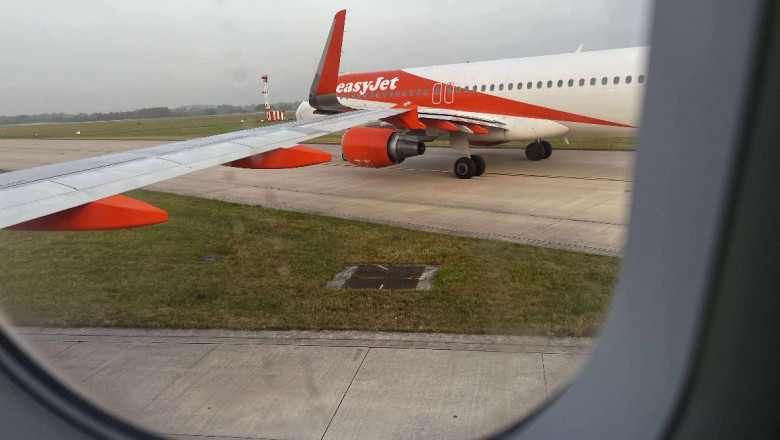 foto doua avioane au intrat in coliziune pe aeroportul din manchester tot avionul a tremurat a fost o lovitura puternica 689efe50cc86f