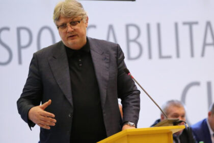 gino iorgulescu ii raspunde lui dan sucu inainte de a ma ataca sa verifice in interiorul clubului 689ad36e6ab47