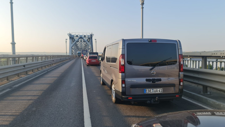 infotrafic aglomeratie la iesrea din tara pe podul giurgiu ruse ce rute alternative