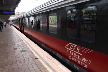 mai putin zgomot de tren in doua zone din bucuresti cfr monteaza panouri antifonice intr un proiect de aproape 11 milioane de lei 6894aa5d1c096