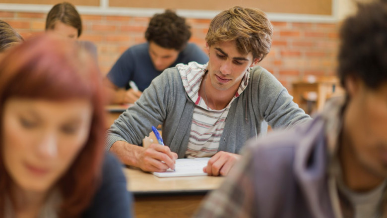 ministrul educatiei universitatile trebuie sa si pastreze libertatea de a oferi burse din venituri proprii 68946b7a126c7