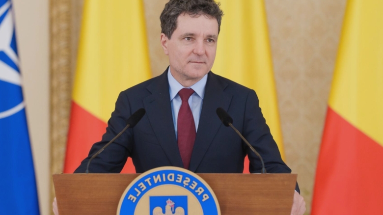 nicusor dan participa la conferintele de la unitatea militara din targu mures 68a45a49abd97