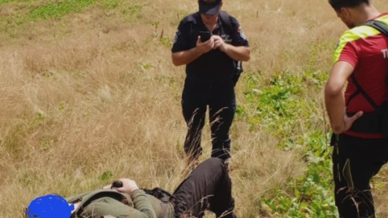 operatiune a salvamont maramures pentru salvarea unui tanar ucrainean aflat de patru nopti pe munte deshidratat si in hipotermie 689f3e0d30869