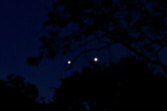 panica in germania din cauza a doua puncte stralucitoare de pe cer confundate cu ozn uri explicatia fenomenului astronomic inedit 689b9db830544