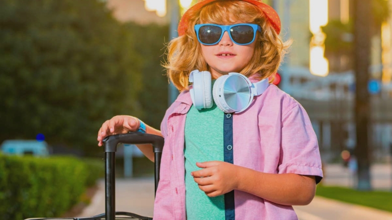 parents who raise truly independent kids always do these 11 things 689fd2a9bff17