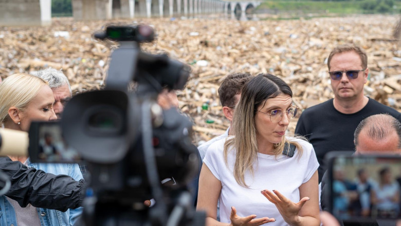 peste 200 de persoane intervin la borca si farcasa dupa inundatii diana buzoianu la neamt e o bomba cu ceas 688cca44d23be