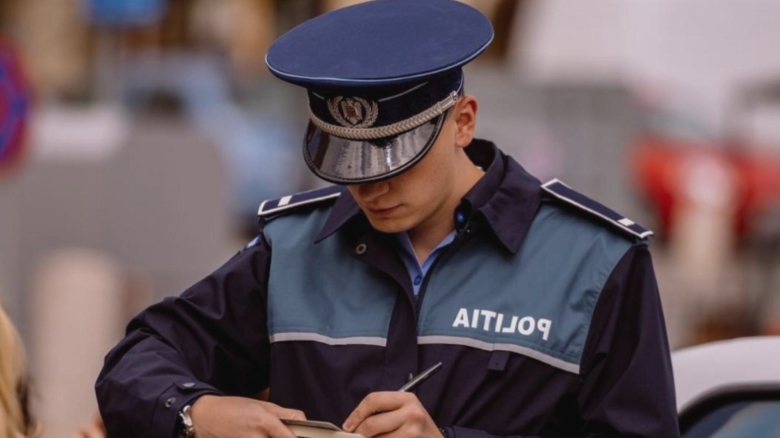 politist agresat de un barbat in timpul unui control rutier de la ce a pornit totul 68b08ea9468ce