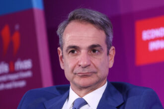 premierul grec kyriakos mitsotakis blocheaza ancheta privind ministrii implicati in frauda masiva cu fonduri agricole ale ue 68931af147e9e