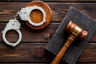 procurorul care a incercat sa scape un preot de dosarul de viol asupra unei minore a fost trimis in judecata ce acuzatii i se aduc 688cc2d3361c8