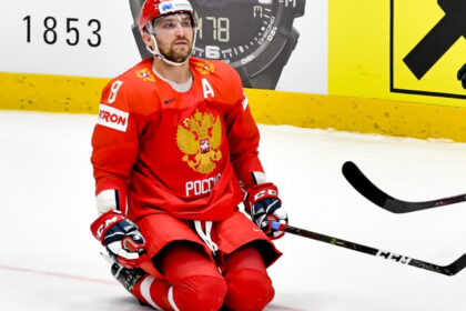 rusia i a blocat conturile golgheterului istoric al nhl bun prieten cu vladimir putin 689b2d145d3b4