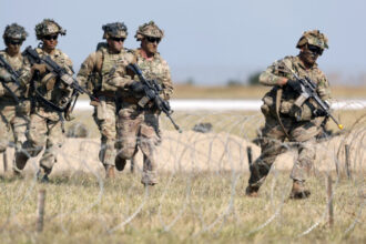 rusia vrea negocieri si pentru reducerea trupelor americane in europa la summitul din alaska avertizeaza premierul polonez 689cf0ef24ba4