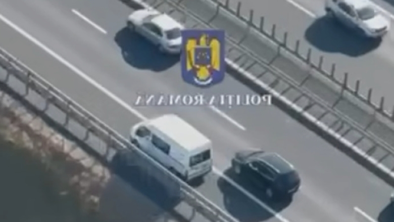 si uite asa o sa te vada toata lumea ce a patit soferul unei dube filmat din elicopter pe banda de urgenta 68a2ecaea83a0