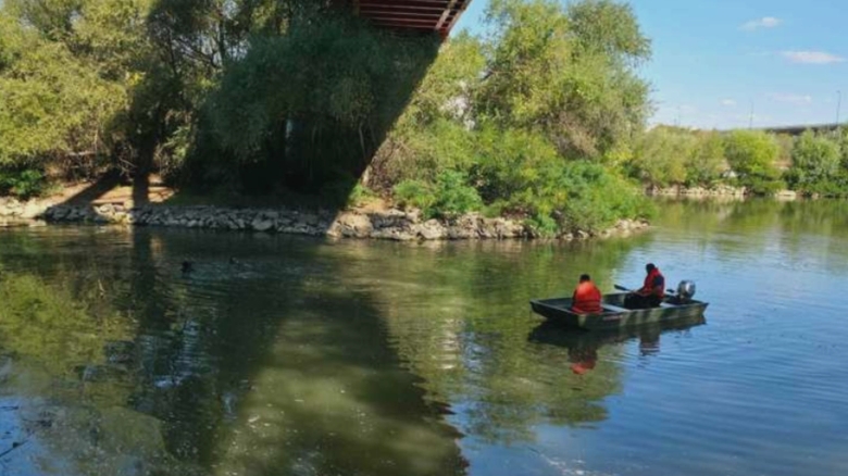 tragedie la arad un tanar de 18 ani a murit dupa ce a cazut in raul mures o fata de 16 ani a supravietuit 68adf77000795