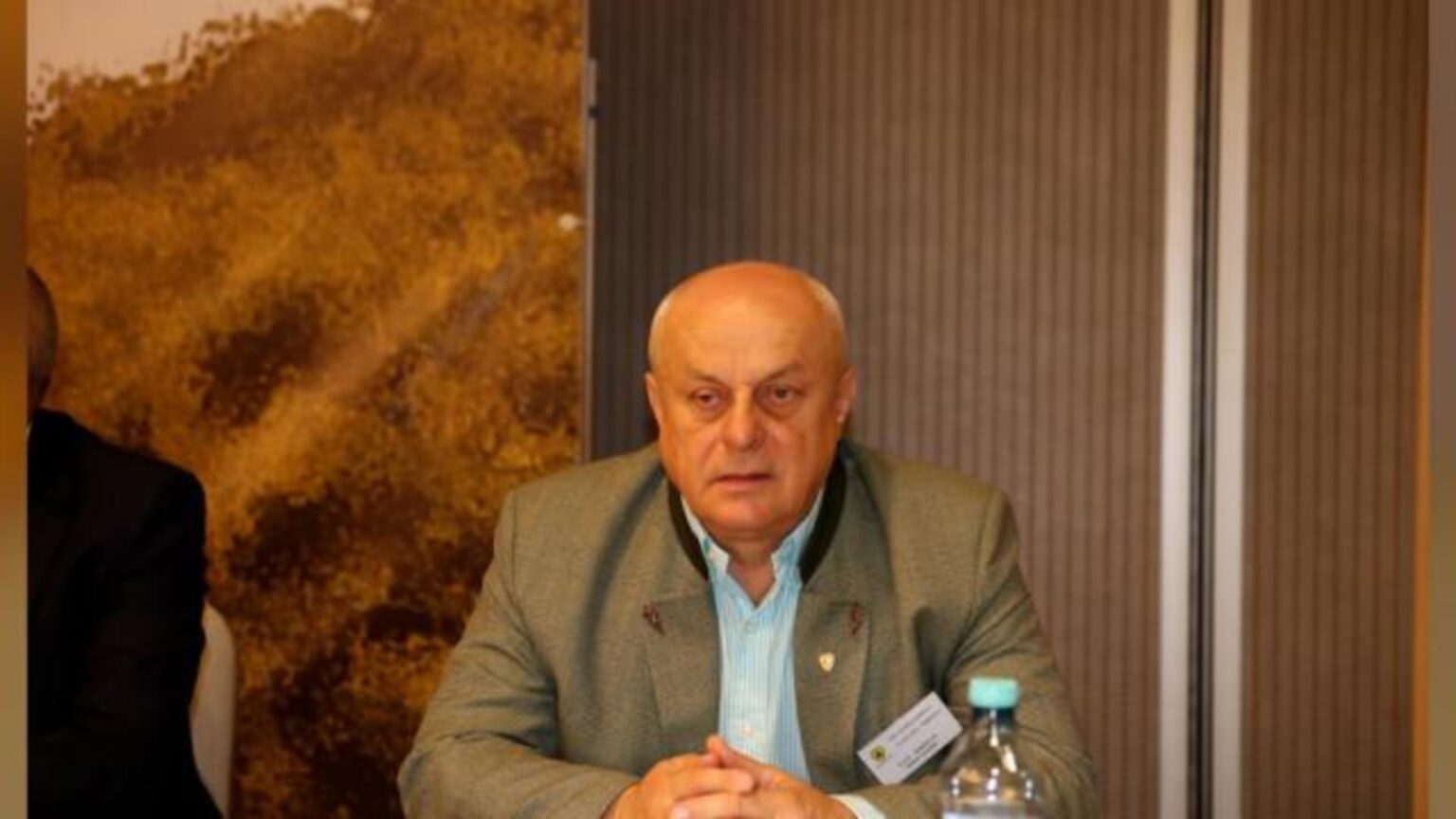 tupeu incredibil al unui fost director romsilva dupa ce a incasat sume uriase la pensionare si a ajuns in atentia dna acum vrea sa fie director general provizoriu 68a6f8e87cec1