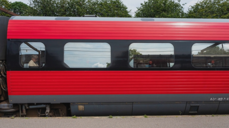 un tren a deraiat in sudul danemarcei mai multe persoane au fost ranite operatiunea de salvare este in curs 689f8419d3bbc