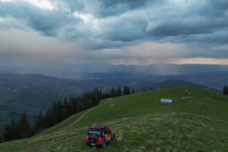 un ucrainean aflat in muntii maramuresului a cerut ajutorul salvamont tanarul a anuntat ca este deshidratat si ca nu are provizii 68960e8eb5d0e