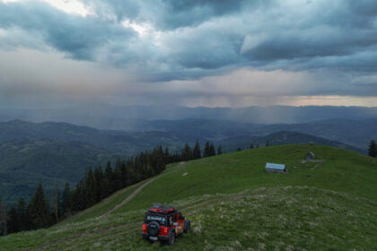 un ucrainean aflat in muntii maramuresului a cerut ajutorul salvamont tanarul a anuntat ca este deshidratat si ca nu are provizii 68960e8eb5d0e