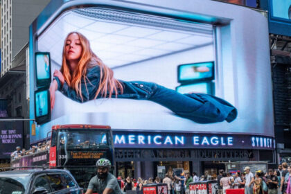 video controverse in sua dupa o reclama rasista la blugi promovata de actrita sydney sweeney presedintele donald trump a intervenit si el 68921b0a9428e