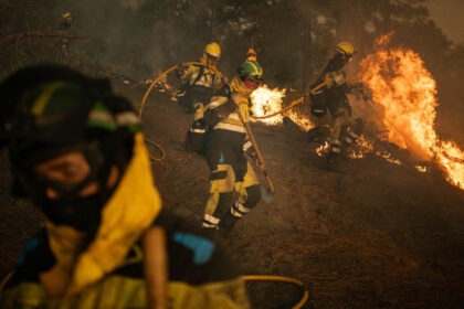 video incendii puternice de vegetatie la cativa kilometri de madrid mii de oameni evacuati si in andaluzia 689ae5a415b98