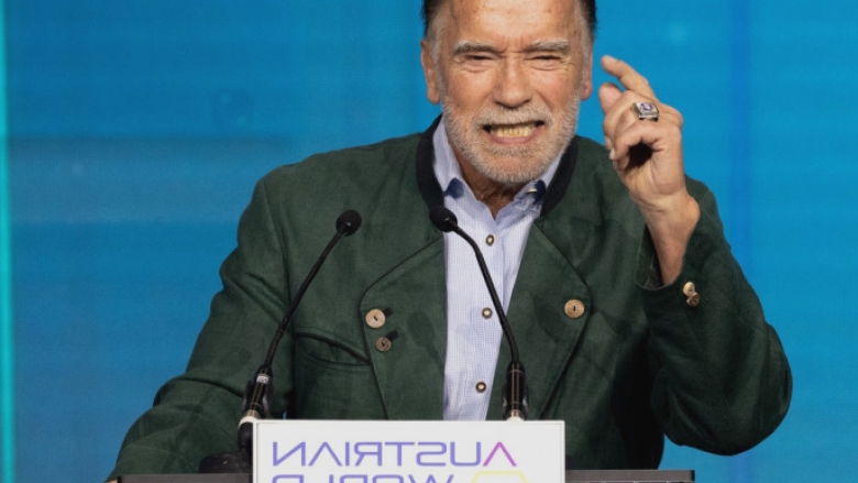 video un clip mai vechi in care arnold schwarzenegger il ataca pe trump se viralizeaza dupa dupa intalnirea cu putin din alaska 68a0f597d5f69