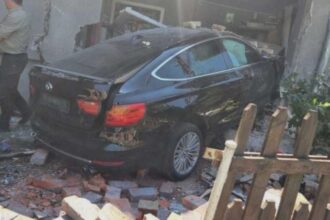 accident demn de cascadorii rasului in caras severin un tanar de 18 ani a intrat cu masina intr o casa 68b6f42bb9883