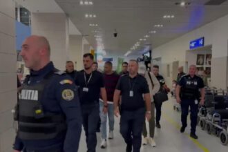 barbat condamnat pentru trafic de minori si proxenetism adus in tara din marea britanie se afla pe lista most wanted 68c1486d7b6b0