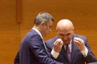 blocaj in coalitie masurile lui bolojan puse pe pauza grindeanu o acuza pe ioana ene dogioiu ca minte daca mai face o data asta pleaca 68cab3e616c76