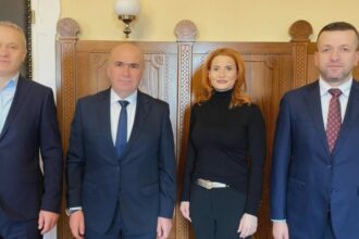 bolojan si a mai pus un om in functii cheie fosta viceprimarita din oradea numita secretar la camera deputatilor 68b7595cb17d7