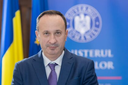 fostul ministru al finantelor atac la purtatoarea de cuvant a guvernului caciu o contrazice pe dogioiu privind plafonarea pretului la alimente 68c72da0a5ebb